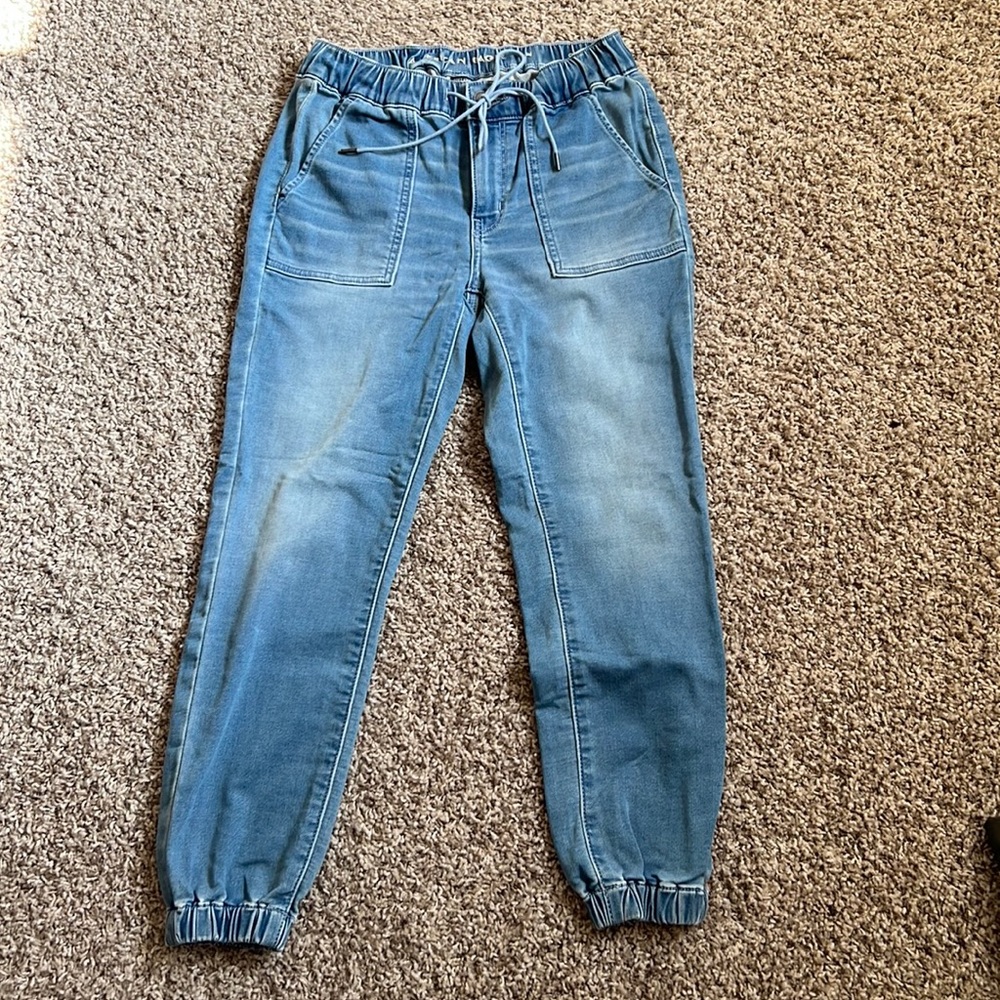 New without tag AE joggers